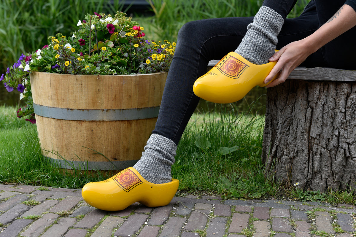 Kooijman's Dutch Webshop - Wooden Shoe Workshop 'de Zaanse Schans'